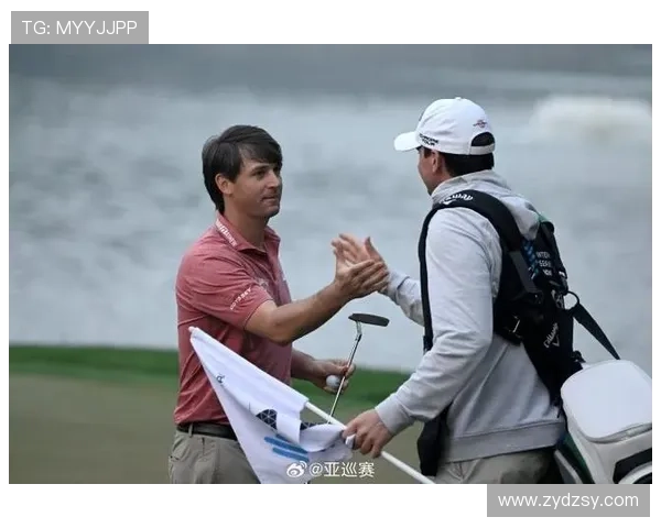 [高尔夫]施莱德简斯赢亚巡国际系列赛印度站 德尚博亚军.